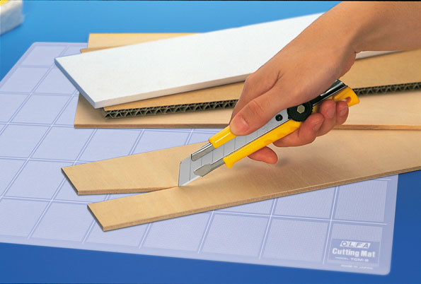 Olfa Cuttermesser-Standart-breit-L1-Künstlerbedarf-yanik-shop.de