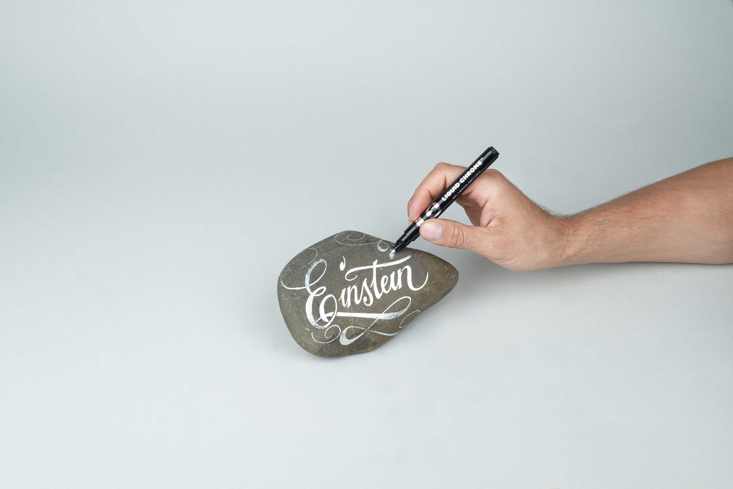 MOLOTOW-Liquid-Chrome-Marker-Spiegeleffekt-Künstlerbedarf-yanik-shop.de