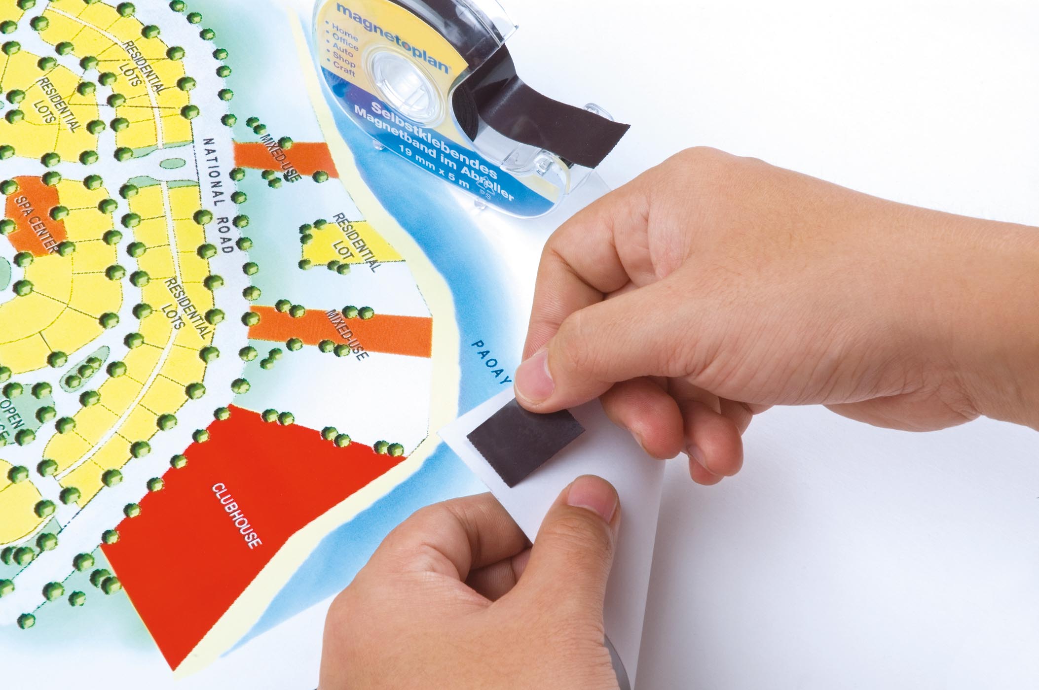 Magnetoplan Magnetband im Spender, 5 m x 1, 9 cm, wieder ablösbar!